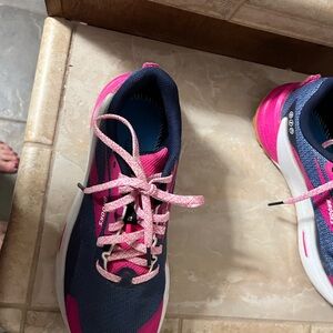 Brooks Catamount trail shoe- 8.5